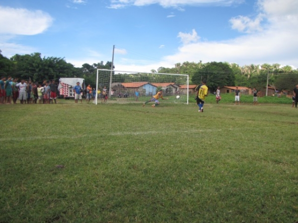 Grande final  de torneio de futebol Amador de campo em Miguel Alves - Imagem 17