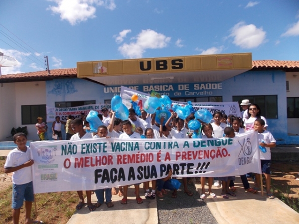 Secretaria de Saúde realiza “Dia D” de combate à dengue nas comunidades Melancias e Serrinha - Imagem 16