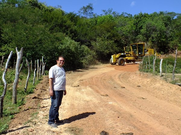 Prefeito Alecxo Belo visita obras de Recuperação de Estradas Rurais - Imagem 10