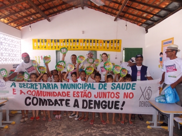 Secretaria municipal de Saúde realiza campanha preventiva contra a Dengue - Imagem 6