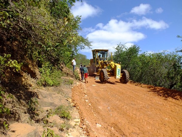 Prefeito Alecxo Belo visita obras de Recuperação de Estradas Rurais - Imagem 9