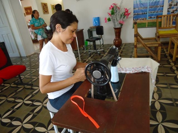Secretaria Municipal de Assistência Social Promove Curso de Corte e Costura - Imagem 5