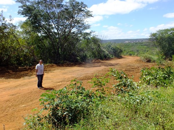 Prefeito Alecxo Belo visita obras de Recuperação de Estradas Rurais - Imagem 3