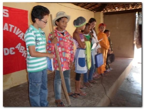  Escola Arlindo Cipriano Leal Comemorou as datas festivas do mês de abril - Imagem 16