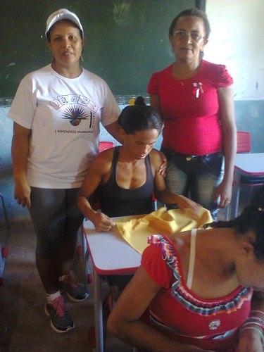 oficinas de geração de renda ensinam às mulheres da comunidade do município de Arraial - PI. - Imagem 6