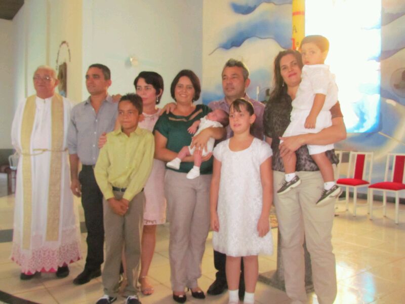 Aconteceram neste último domingo os batizados dos filhos de Edneida Fortes e Sineida Fortes