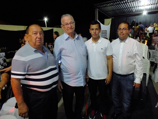 Festa de 15 anos com grande estilo em Dom Expedito Lopes - Imagem 43