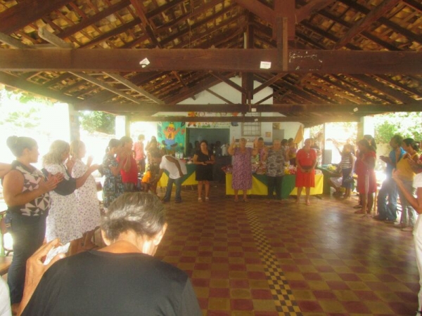 APAE realiza grande festa em homenagem às mães - Imagem 4