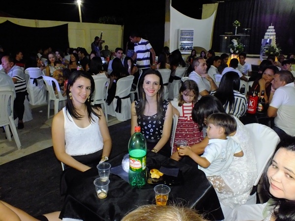 Festa de 15 anos com grande estilo em Dom Expedito Lopes - Imagem 58