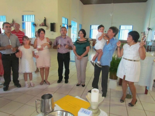 Aconteceram neste último domingo os batizados dos filhos de Edneida Fortes e Sineida Fortes - Imagem 26