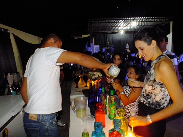 Festa de 15 anos com grande estilo em Dom Expedito Lopes - Imagem 20