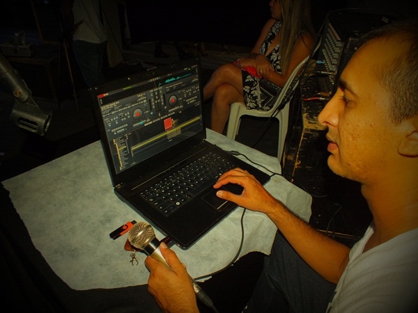 Festa de 15 anos com grande estilo em Dom Expedito Lopes - Imagem 31