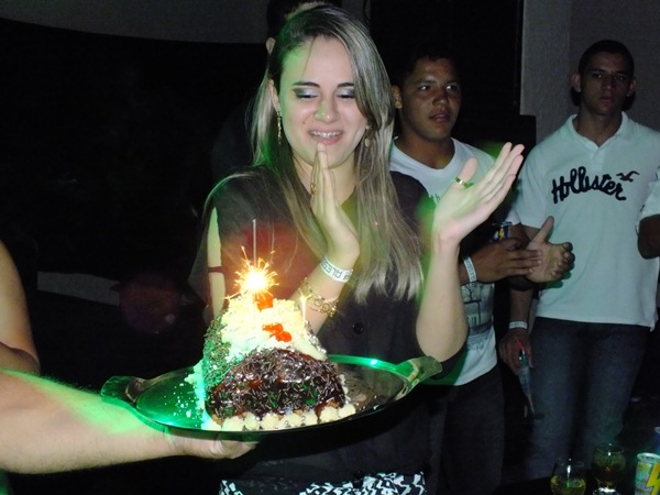 Festa de 15 anos com grande estilo em Dom Expedito Lopes - Imagem 21