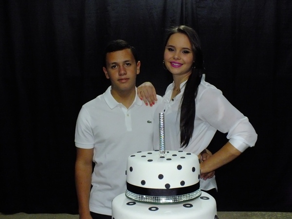 Festa de 15 anos com grande estilo em Dom Expedito Lopes - Imagem 7