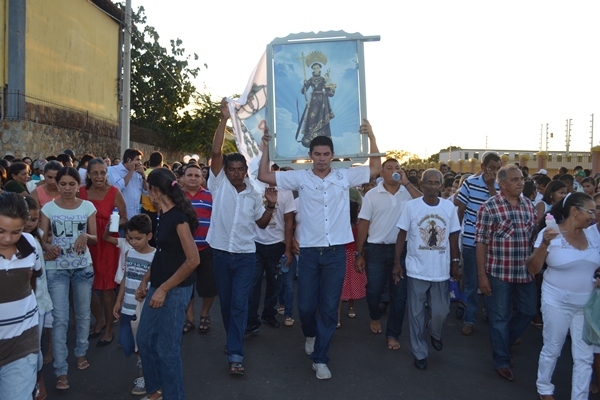  Procissão de abertura dos Festejos de Santo Antônio reúne quase 20 mil pessoas - Imagem 1