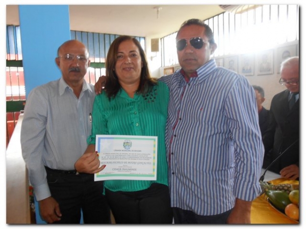 Câmara Municipal realiza Sessão Solene para entrega de títulos de Cidadão inhumense - Imagem 14