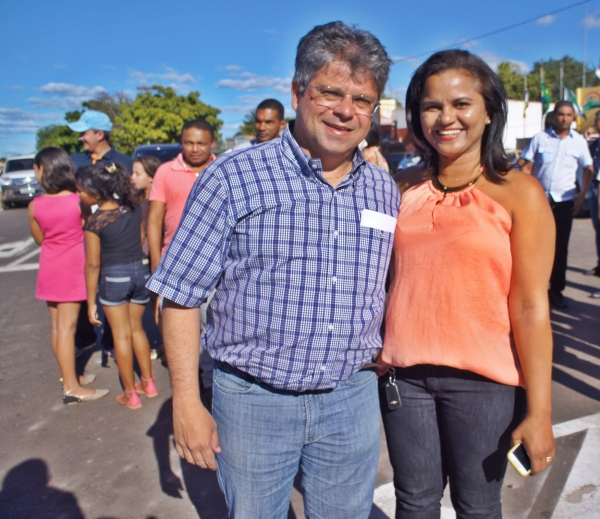  Prefeito Davinelson recebe comitiva do Governador para inaugura obra.   - Imagem 17