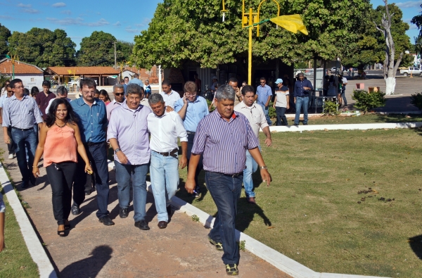  Prefeito Davinelson recebe comitiva do Governador para inaugura obra.   - Imagem 20