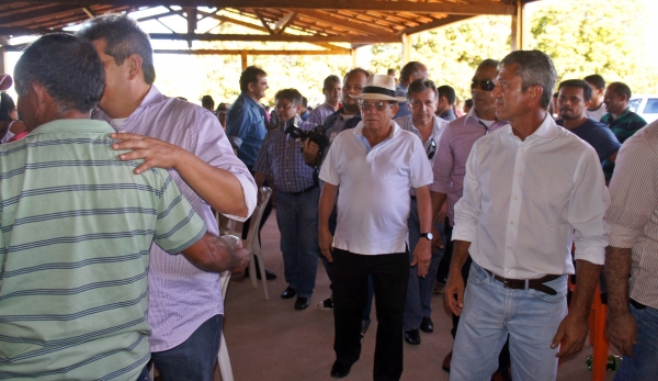  Prefeito Davinelson recebe comitiva do Governador para inaugura obra.   - Imagem 21
