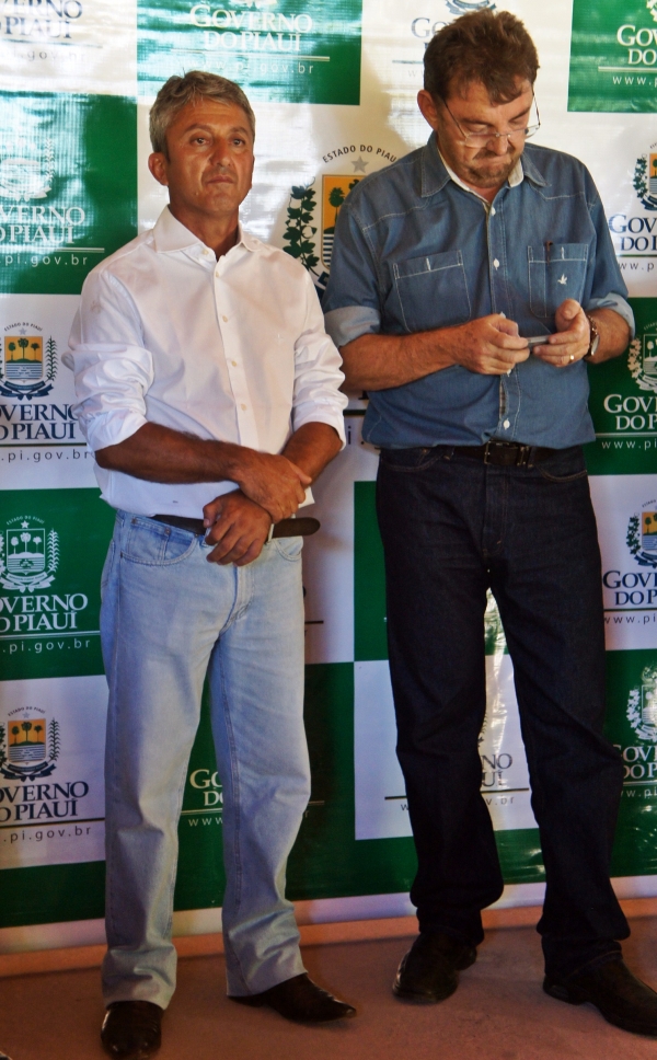  Prefeito Davinelson recebe comitiva do Governador para inaugura obra.   - Imagem 24