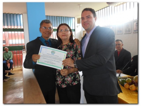 Câmara Municipal realiza Sessão Solene para entrega de títulos de Cidadão inhumense - Imagem 15