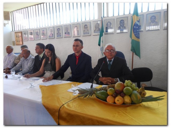 Câmara Municipal realiza Sessão Solene para entrega de títulos de Cidadão inhumense - Imagem 1