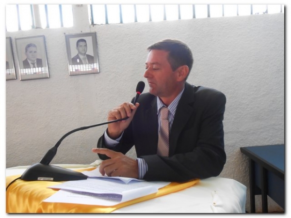 Câmara Municipal realiza Sessão Solene para entrega de títulos de Cidadão inhumense - Imagem 8