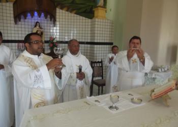  Parabéns Pe. Wanderley, muitos anos de vida