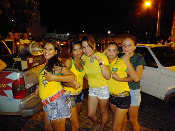 TORCEDORES SE REÚNEM PARA TORCEREM JUNTOS NO CLUBE MUNICIPAL EM DOM EXPEDITO LOPES. - Imagem 27