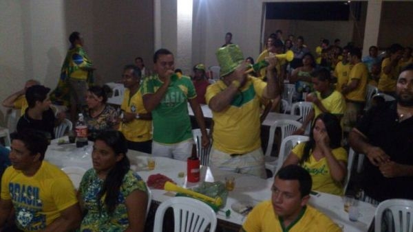 TORCEDORES SE REÚNEM PARA TORCEREM JUNTOS NO CLUBE MUNICIPAL EM DOM EXPEDITO LOPES. - Imagem 11