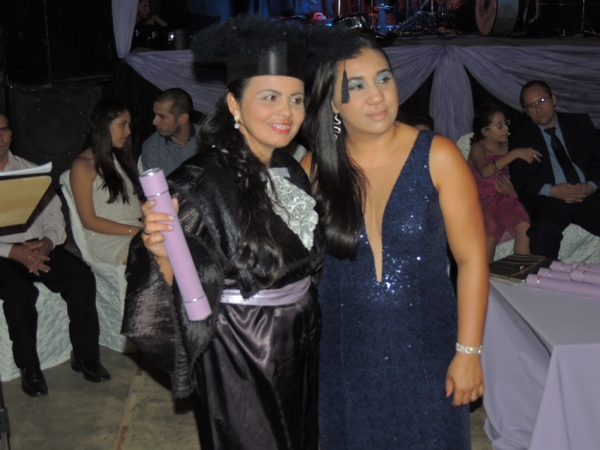 Faculdade Cristo Rei realiza festa de formatura de Biologia e História - Imagem 58