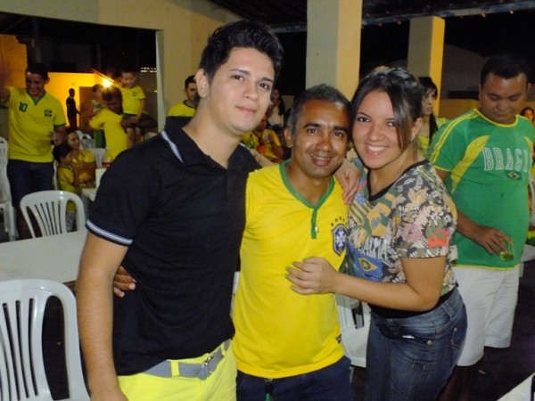 TORCEDORES SE REÚNEM PARA TORCEREM JUNTOS NO CLUBE MUNICIPAL EM DOM EXPEDITO LOPES. - Imagem 49