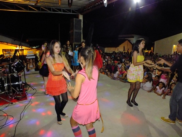 U. E. Dr. João Carvalho realiza show lítero musical - Imagem 21