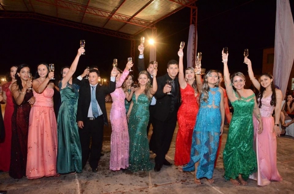 Faculdade Cristo Rei realiza festa de formatura de Biologia e História - Imagem 75