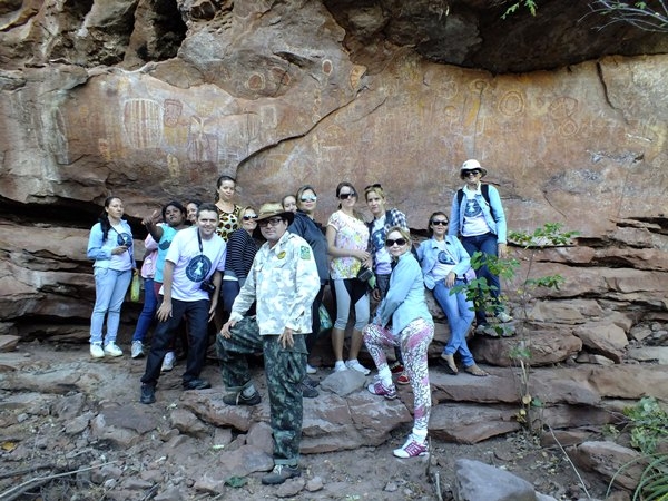 Alunos da turma de História da FADESB, visitam pontos turísticos e históricos da cidade - Imagem 17