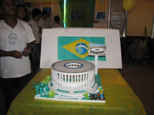 Atualizando: Centro de Ensino Médio promove II Feira do Conhecimento  - Imagem 8