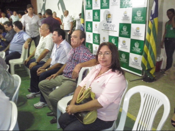 Prefeito Raimundo Ferreira inaugura obras com o governador Zé Filho - Imagem 35