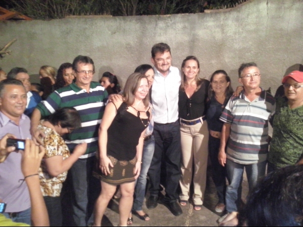 Prefeito Raimundo Ferreira inaugura obras com o governador Zé Filho - Imagem 45