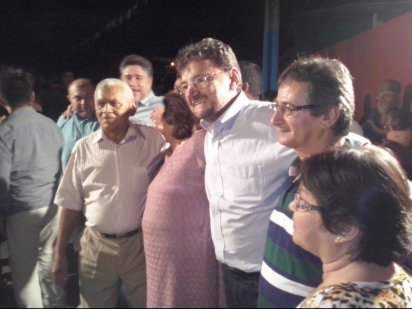 Prefeito Raimundo Ferreira inaugura obras com o governador Zé Filho - Imagem 19