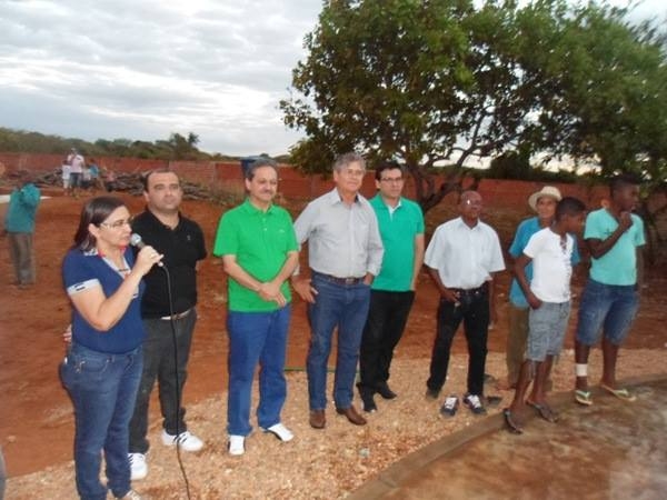 Vanessa Reis recebe amigos e lideranças políticas em confraternização - Imagem 2