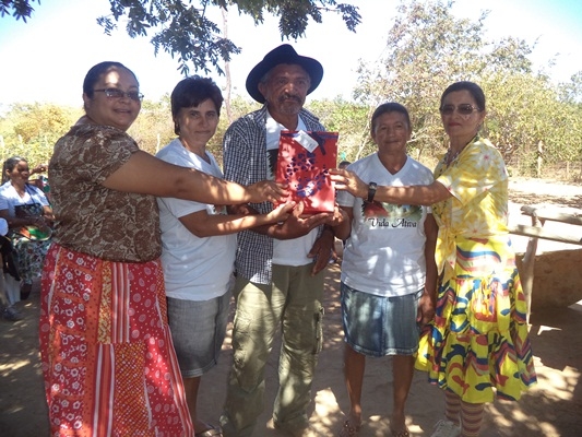 Idosos de Caldeirão Grande participam de Arraiá na Serra da Gitirana - Imagem 11