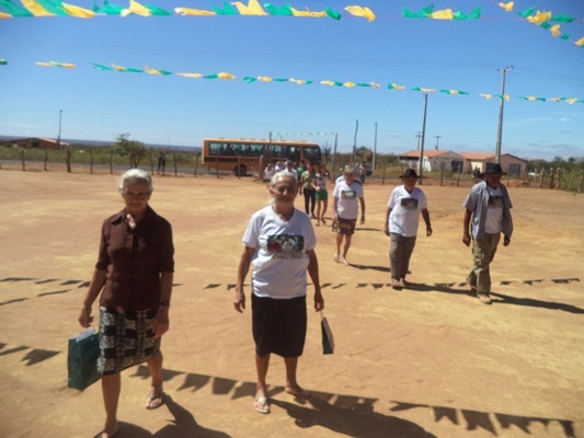 Idosos de Caldeirão Grande participam de Arraiá na Serra da Gitirana - Imagem 1