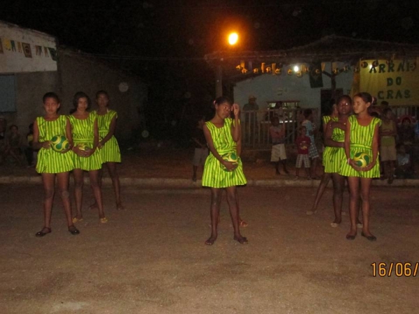 Festa Junina Realizada pelo CRAS - Imagem 12