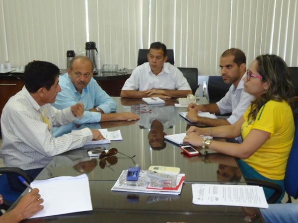 Comitiva de Ipiranga Reuniu-se com Diretor da Eletrobras Piaui - Imagem 5