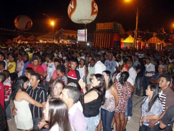 Prefeitura de Uruçuí comemora o Festejo de Santo Antonio com show de Paulynho Paixão - Imagem 1
