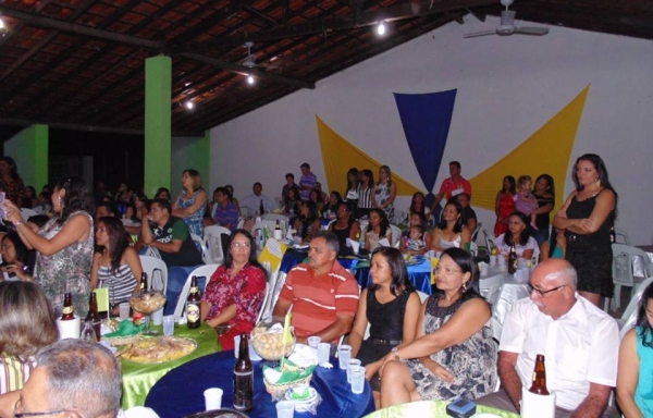 Prefeitura realiza 3ª Edição do Projeto Alfabetização Nota 10 em confraternização - Imagem 12