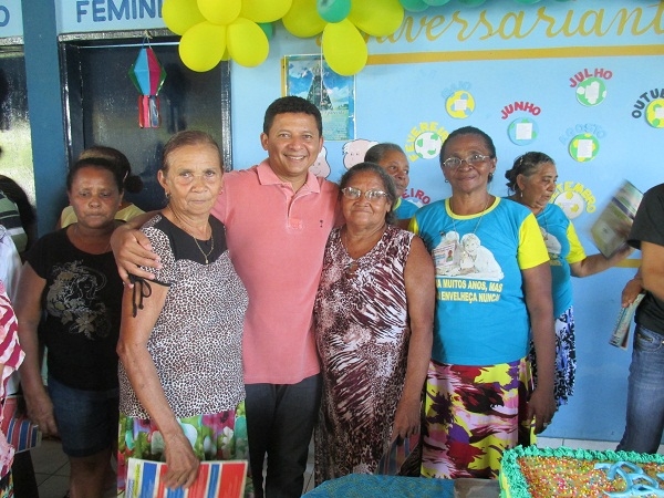 Centro dos Idosos faz festa ao término do semestre - Imagem 5