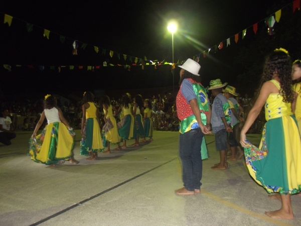 Município de Santa Rosa do Piauí realiza Arraiá com grande público - Imagem 8