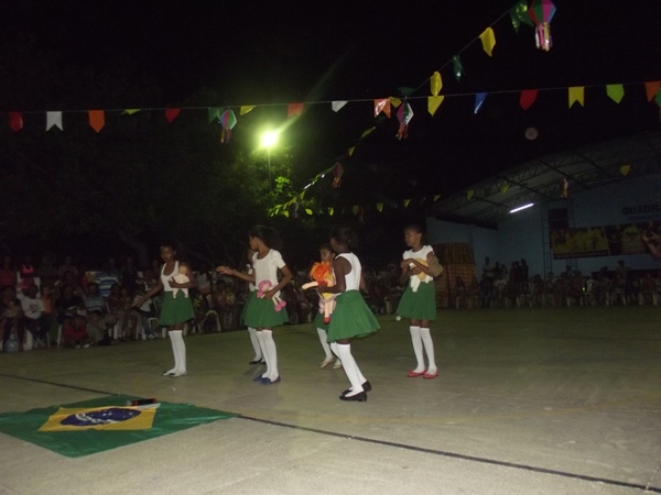 Município de Santa Rosa do Piauí realiza Arraiá com grande público - Imagem 12