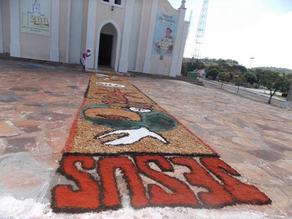  Dia 19 de  Junho dia de corpus christi Com um Lindo Tapete  em Batalha  - Imagem 19